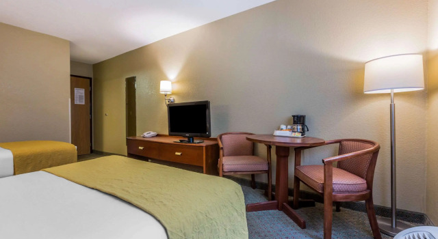 Четырёхместный номер Standard Quality Inn Hyde Park - Poughkeepsie North