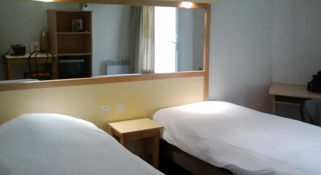 Трёхместный номер Standard VVF Aveyron Najac