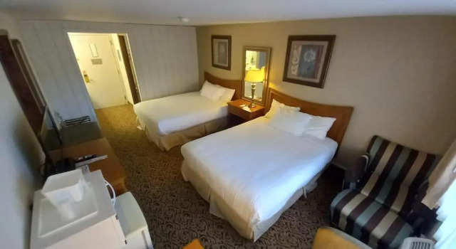 Четырёхместный номер Standard Lupine Inn