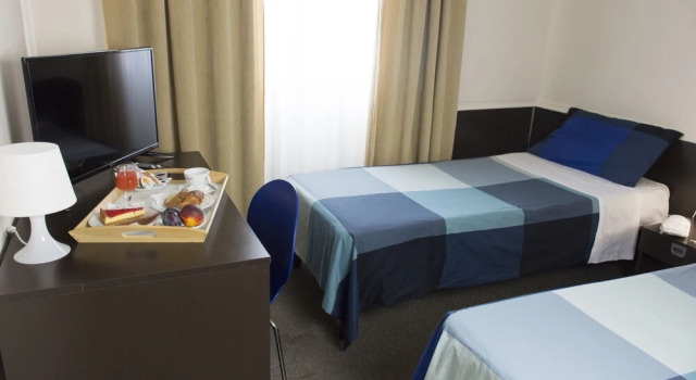Hotel 7 Mari, Забронировать Отель Бари Bari Province, рядом с Стадион делла Виттория