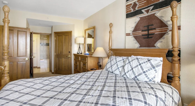 224 Chapel Square 2 Bedroom Condo by RedAwning