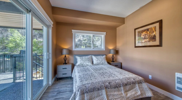 Semi-lakefront Luxury Blind Bay - Spring Specials! 2 Bedroom Cottage by RedAwning, Buchen Sie Ferienhaus  
