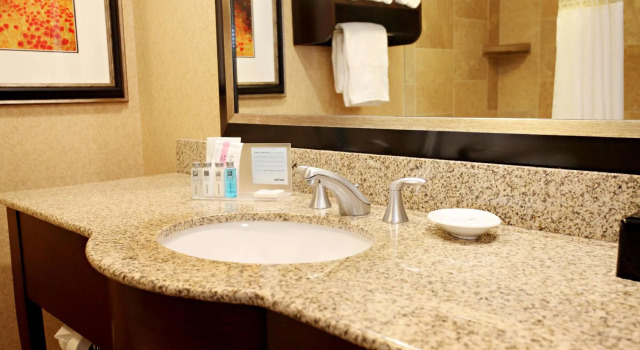 Четырёхместный номер Standard Hampton Inn Salt Lake City-North