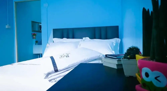 Blue House Hua Lamphong - Hostel, Забронировать Хостел Хостелы Бангкока, рядом с Железнодорожный вокзал  Хуалампонг, Хостел