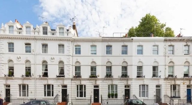 Elegant 1-bed Apt, Sleeps 4, in Chelsea, Забронировать Отель Отели Англии 3 звезды, 3*