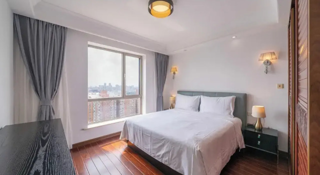 Tyms Xintiandi Elegant 3BR 2BA APT, Varaa Bed and Breakfast Xuhui 