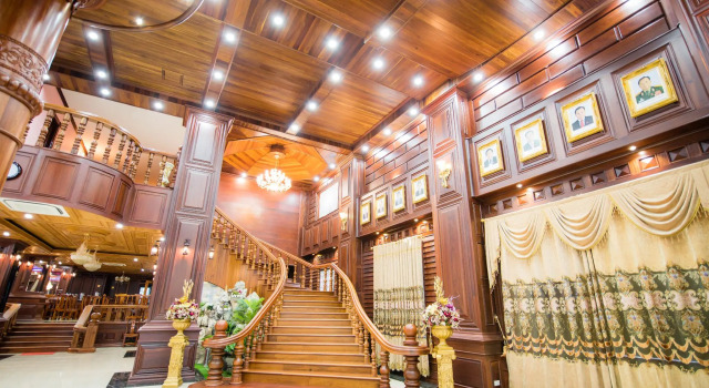 Soubandith Hotel, Rezerwuj Hotel Hotele w Pakse z parkingiem, w pobliżu Wat Phabat, Parking