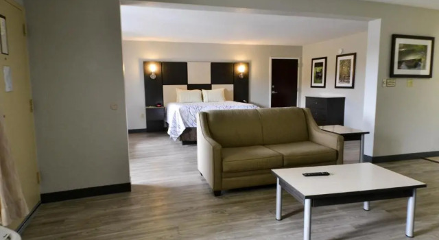 Люкс Best Western Cades Cove Inn