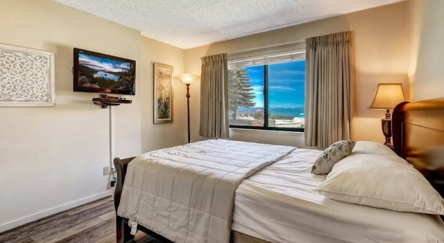 Beachfront Bijou, Забронировать Апартаменты/квартира Саут-Лейк-Тахо South Lake Tahoe Area