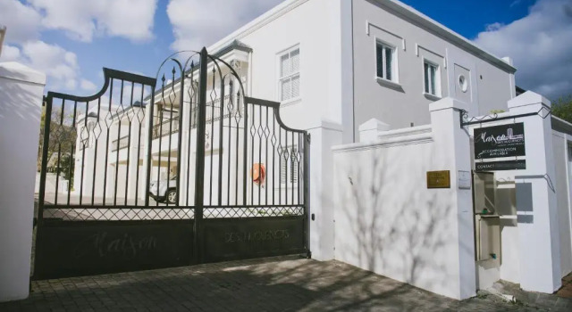 Апартаменты Maison Des Huguenots Le Roux