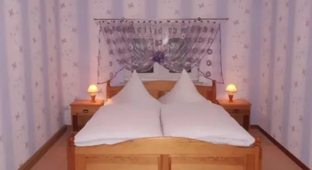 Laubenschlößchen, Reservar Hotel Weinboehla Dresden