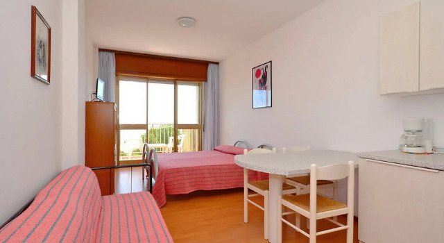 Condominio International - One Bedroom No.4
