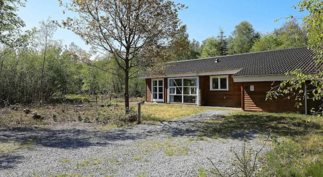 Serene Holiday Home in Saeby With Whirlpool, Забронировать Дом для отпуска Себю Северная Ютландия