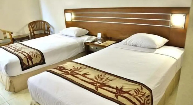 Luxo quarto varanda Bahari Inn Tegal