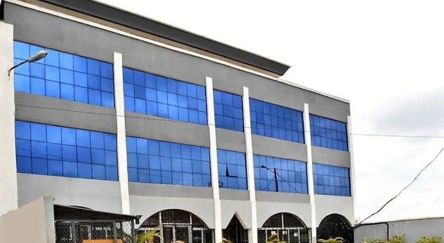 Residence Lecrin, Prenota Appartamento Appartamenti a Mfoundi, Appartamento