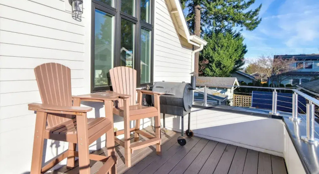 Коттедж 2-story Guesthouse w/ Private Deck in NE PDX