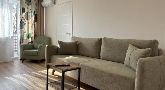One-bedroom apartment in the city center with stunning views from the window, Prenota Appartamento Pskov 