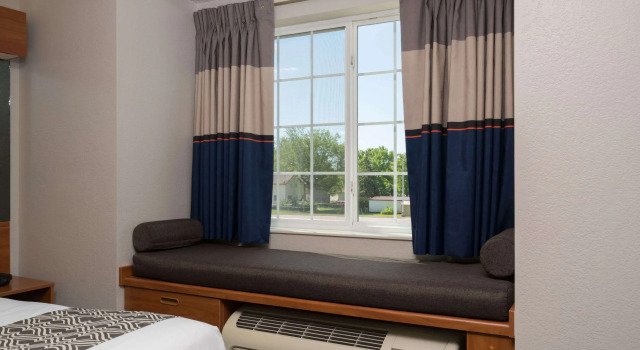 Microtel Inn & Suites by Wyndham Springfield, Rezerwuj Hotel Springfield Minnesota