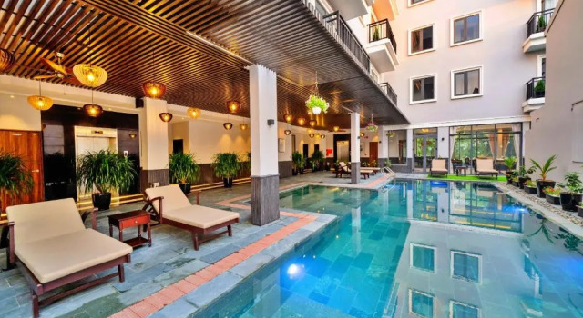 Трёхместный номер Standard с балконом Eco Lux Riverside Hotel & Spa
