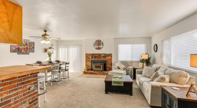 11 Mi to Burney Falls: Charming Home w/ Fireplace, Buchen Sie Ferienhaus Burney 