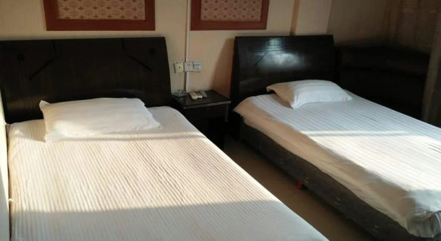 Haina Baichuan Inn, Book Hotel Hoteller i Hengdian med parkering, Parkering