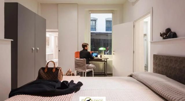 Апартаменты Ground Floor With Patio-Ghibellina 65