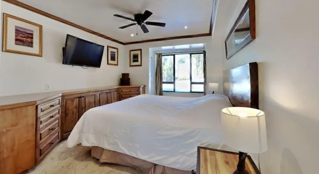 1849 Condos 103 2 Bedroom Home by RedAwning, Varaa Huoneisto Mammoth Lakes Mammoth