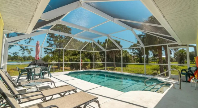Westons Water Watch - Private Villa with heated pool - sleeps 6