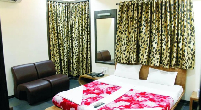Номер Deluxe Hotel Shradha Saburi Palace