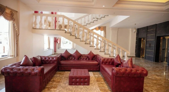 Hotel Utsav Square