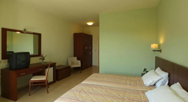 Двухместный номер Standard с частичным видом на море Skiathos Club Hotel Suites