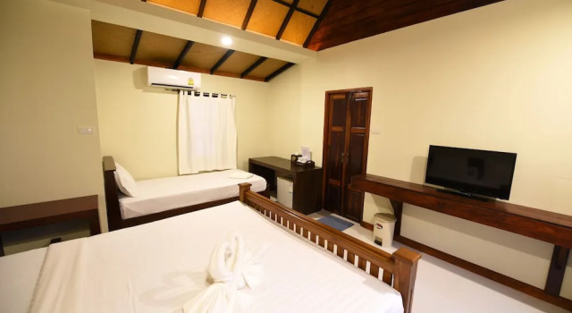 Трёхместный номер Deluxe с балконом Chunut House Resort