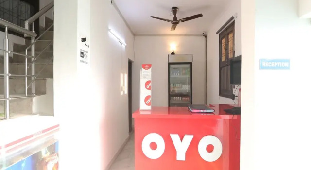 Oyo 22125 Bleu Ville, Varaa Hotelli Faridabad Haryana