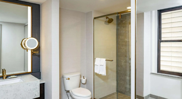 Четырёхместный люкс Hotel Fort Des Moines, Curio Collection By Hilton