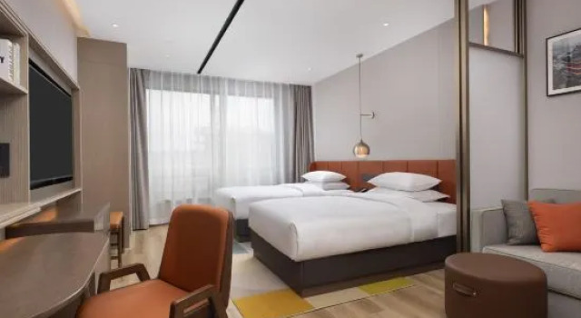 Deluxe Neljän hengen Sviitti Jiyi Hotel (Yining Beijing Road Branch)