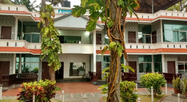 Clafouti Beach Resort