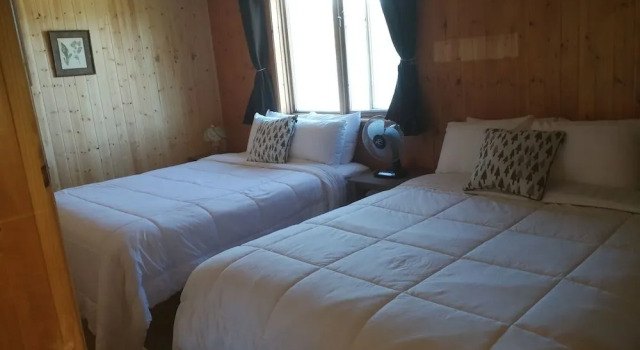 Knotty Pine Cottages, Rezervovat Motel Hotely v Nové Skotsko s parkováním, Parkování