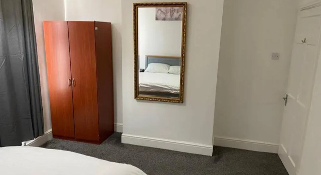 Cosy 2-bed House - Sleeps 4, Garden & Pet-friendly, Забронировать Отель Отели Англии 3 звезды, 3*
