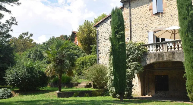 Lovely House With Grass Garden, Shared Swimmingpool, Next to the River Ardeche