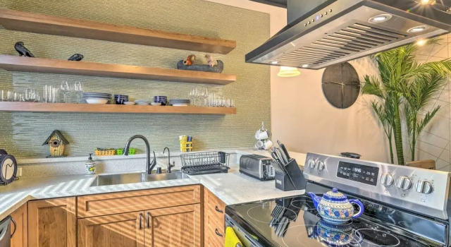 Апартаменты с 2 комнатами Modern Downtown Apt - Walk to Parks + Cafes!