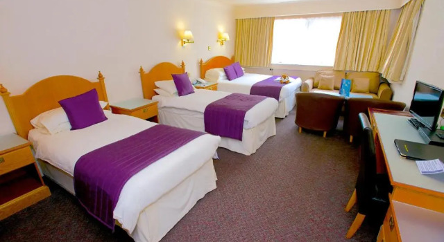 Четырёхместный семейный номер Standard Forest Hills Hotel & Country Club