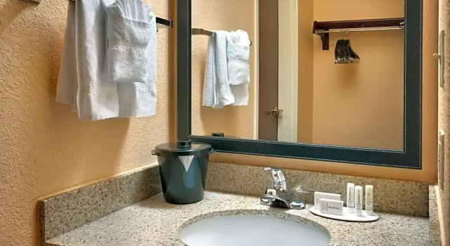 Двухместный люкс c 1 комнатой Garner Hotel Provo South by IHG