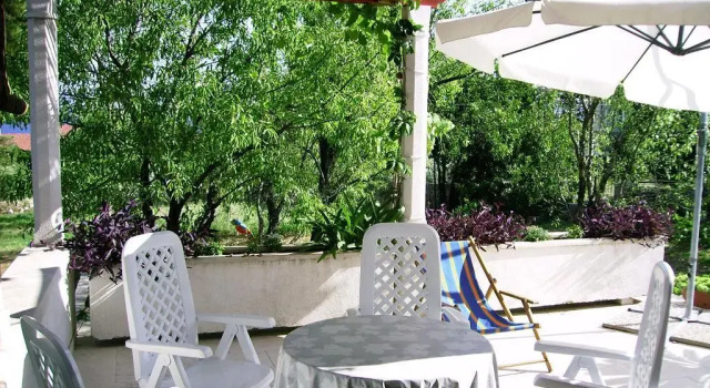 Pine Wood Oasis Apartments, Prenota Appartamento Hotel a Croatian Islands con parcheggio, Parcheggio