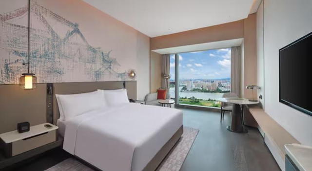 Двухместный номер Deluxe с видом на реку Hilton Huizhou