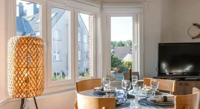 Апартаменты Sunny Bright Apartment in the Center of De Haan
