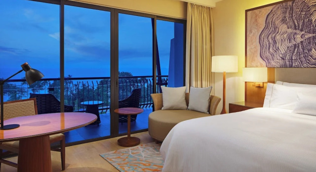 Двухместный номер с балконом и с видом на море The Westin Desaru Coast Resort