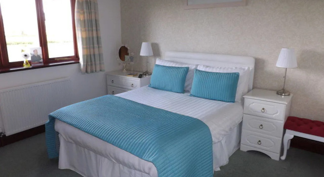 Ty Castell Bed  Breakfast - Home of the Kingfisher, Забронировать Отель Кармартен Carmarthenshire