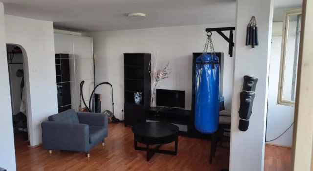Nice apartment in New Belgrade with free parking