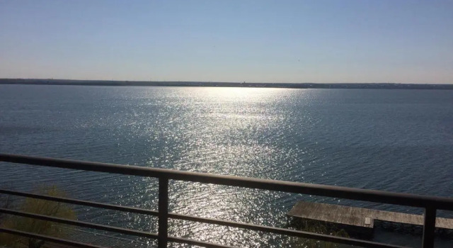 Апартаменты Mamaia Lake Boutique Sunset