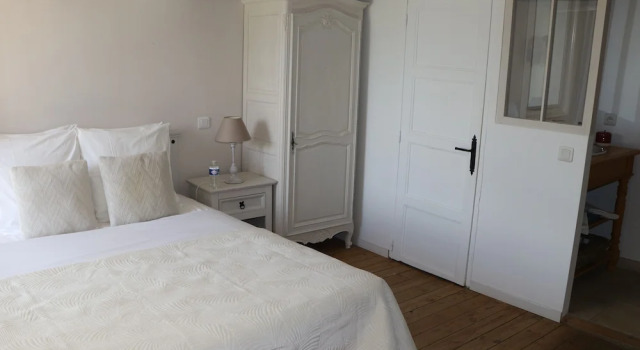 Le Mas des Cerisiers JACUZZI et SAUNA inclus pour tous les logements, Prenota Affittacamere Hotel SPA a ViaRhona, SPA